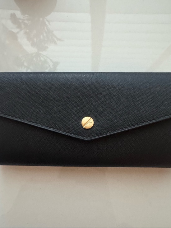 Marc Jacobs Handbags - Marc Jacobs Black Envelope Wallet with Gold Snap